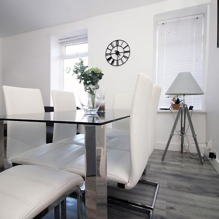 Appartement Executive Style 2 Bed Flat In Bridgend F2 Extérieur photo