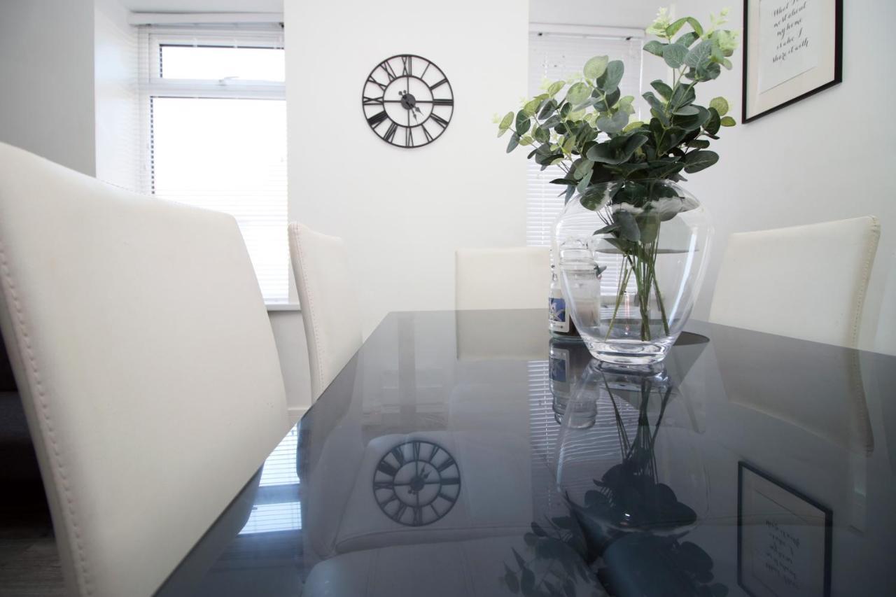 Appartement Executive Style 2 Bed Flat In Bridgend F2 Extérieur photo